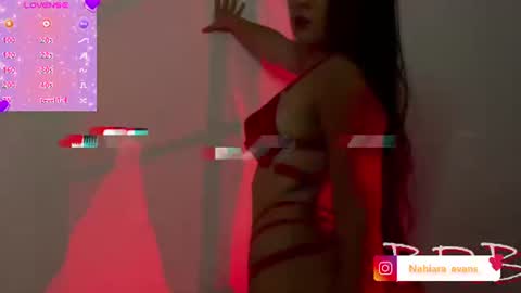 NAHIARA EVANS online show from 8, 6, 2026