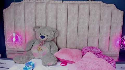 Snapshot of nahiarareina chatting on 16, 12, 2024 NahiaraReina online show from 16, 12, 2024
