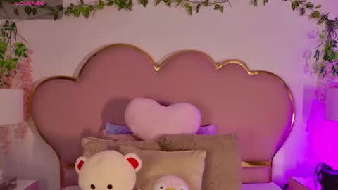 Snapshot of nahiarareina chatting on 18, 6, 2026 NahiaraReina online show from 18, 6, 2026