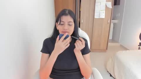 independent model online show from 20, 12, 2024