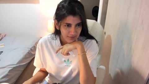 independent model online show from 20, 9, 2025