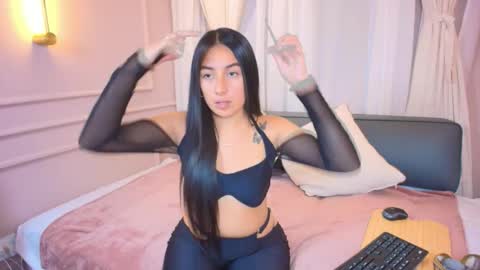 Snapshot of nahomi_key_ chatting on 20, 10, 2025 Nahomi online show from 20, 10, 2025