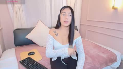 Snapshot of nahomi_key_ chatting on 12, 11, 2025 Nahomi online show from 12, 11, 2025