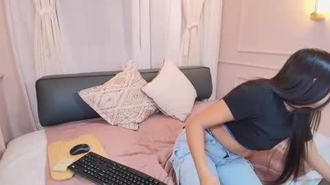 Snapshot of nahomi_key_ chatting on 15, 11, 2025 Nahomi online show from 15, 11, 2025