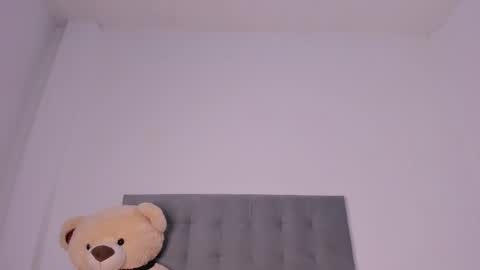 Laura online show from 11, 1, 2025