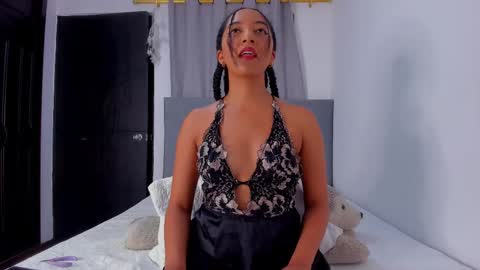 Laura online show from 4, 3, 2025