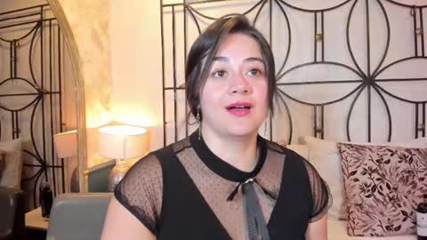 Nahomi  online show from 25, 9, 2025