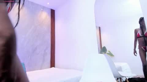 Snapshot of nahomilynn chatting on 18, 12, 2025 Nahomi Lynn online show from 18, 12, 2025