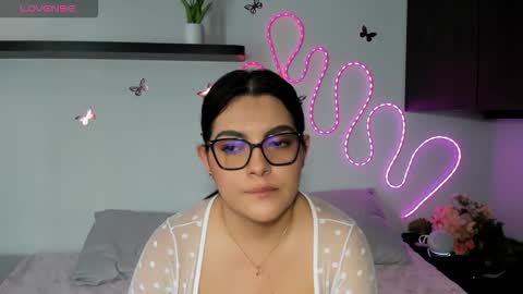Snapshot of nahomirosse chatting on 20, 10, 2025 SHELBY online show from 20, 10, 2025