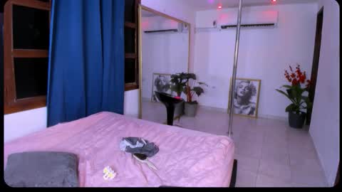 nahomy_hancook online show from 6, 1, 2026