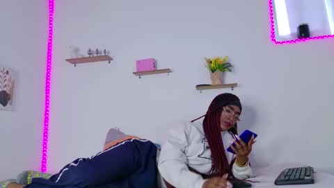 Snapshot of nahomy_james25 chatting on 1, 2, 2025 nahomy_james25 online show from 1, 2, 2025