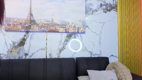 nahomy_smith23_aws online show from 16, 11, 2025