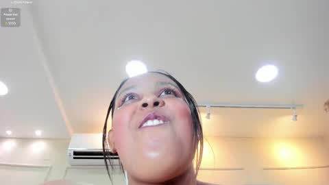 Nahomy online show from 25, 2, 2025