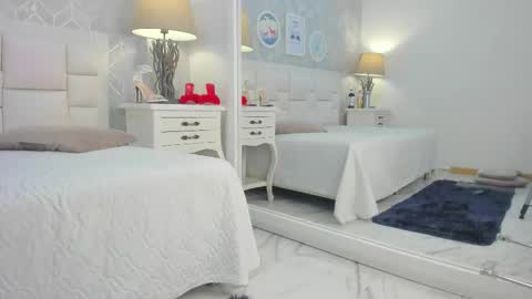 naia_cox online show from 11, 3, 2026