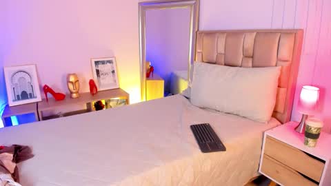 Ana online show from 6, 11, 2025