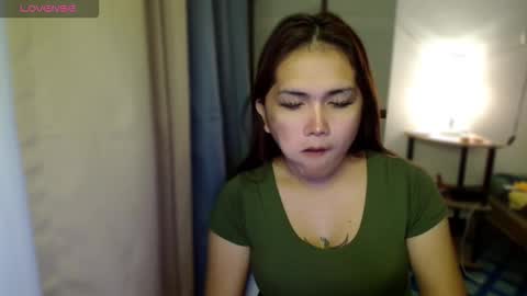 Snapshot of naisha143 chatting on 8, 10, 2025 MARY MAE online show from 8, 10, 2025