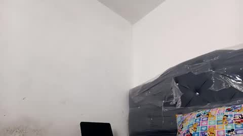 Snapshot of naisha_and_axelh chatting on 5, 2, 2026 naisha and axel2 online show from 5, 2, 2026