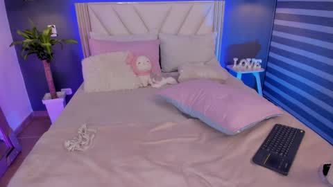 Naisha Ford online show from 9, 4, 2026