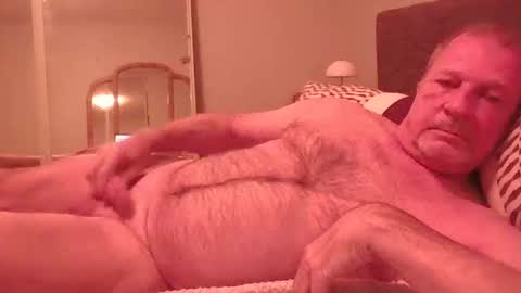 Snapshot of naked4ladies2 chatting on 28, 10, 2025 Naked4Ladies online show from 28, 10, 2025