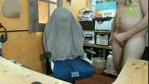 Snapshot of nakedluke chatting on 18, 2, 2025 Luke online show from 18, 2, 2025