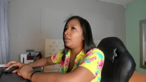 nami_sam online show from 1, 3, 2025