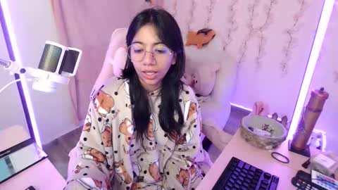 Snapshot of nami_usagi chatting on 17, 12, 2025 nami_usagi online show from 17, 12, 2025