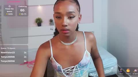 Namoi Smith online show from 21, 12, 2024