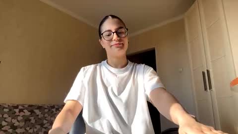 Emilia  or Emi online show from 16, 12, 2025