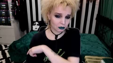 Snapshot of nancyaddams chatting on 5, 11, 2025 Nancy online show from 5, 11, 2025