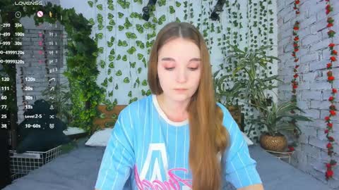 Snapshot of nancycaseys chatting on 6, 2, 2025 Luna online show from 6, 2, 2025