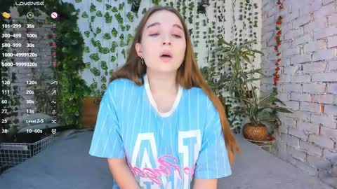 Snapshot of nancycaseys chatting on 19, 2, 2025 Luna online show from 19, 2, 2025