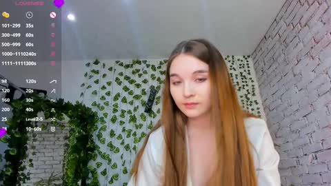 Snapshot of nancycaseys chatting on 27, 2, 2025 Luna online show from 27, 2, 2025