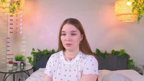 Snapshot of nancycaseys chatting on 24, 9, 2025 Luna online show from 24, 9, 2025