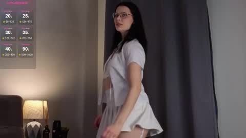 Snapshot of nancydrewww chatting on 16, 12, 2025 Nancy online show from 16, 12, 2025