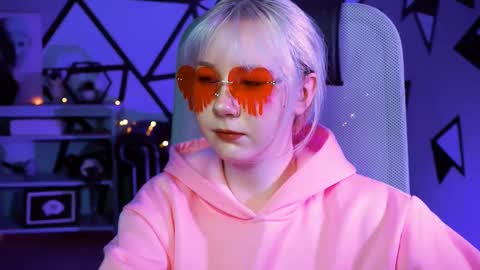 nancymartinez online show from 27, 2, 2025