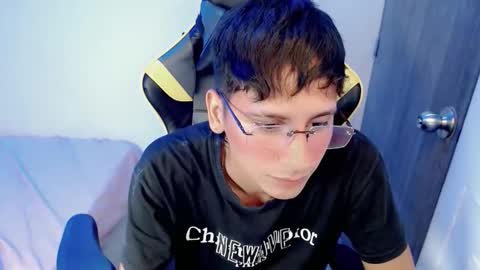 Snapshot of nani_big chatting on 8, 11, 2025 NANI online show from 8, 11, 2025