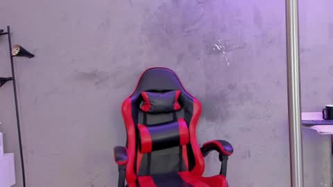 Naomi Blair online show from 4, 4, 2026