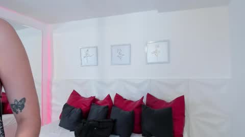 Snapshot of naomi_amoretti chatting on 11, 2, 2026 Naomi Amoretti online show from 11, 2, 2026