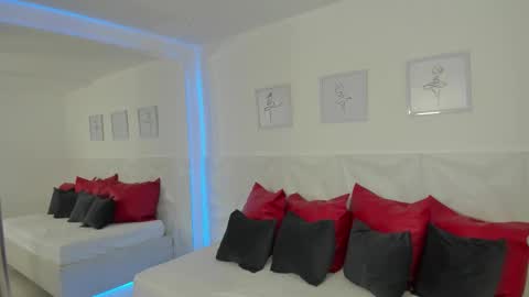 Snapshot of naomi_amoretti chatting on 25, 2, 2026 Naomi Amoretti online show from 25, 2, 2026