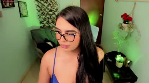 naomi_aniston online show from 18, 6, 2026