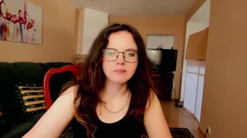 Snapshot of naomi_di chatting on 5, 6, 2026 naomi_di online show from 5, 6, 2026
