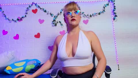 Naomi online show from 13, 10, 2025