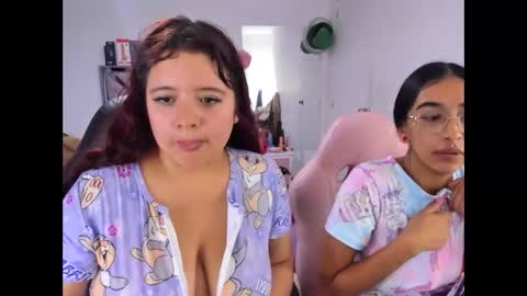 Snapshot of naomi_johnson132 chatting on 24, 5, 2026 nahomi online show from 24, 5, 2026