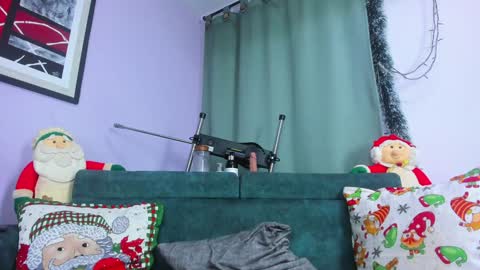 Nahomi Jones online show from 6, 12, 2024