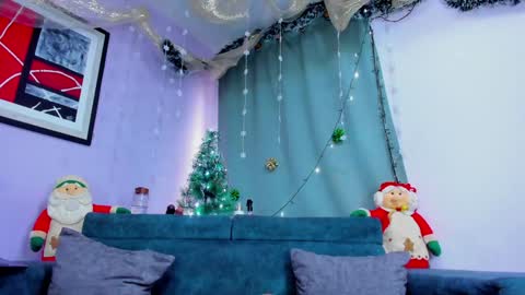 Nahomi Jones online show from 28, 12, 2024