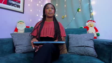 Nahomi Jones online show from 29, 12, 2024