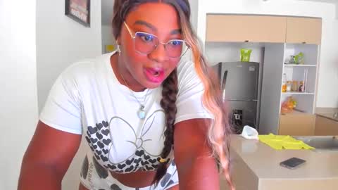 Nathalia King online show from 17, 10, 2025