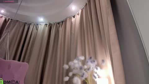 Naomi online show from 27, 10, 2025