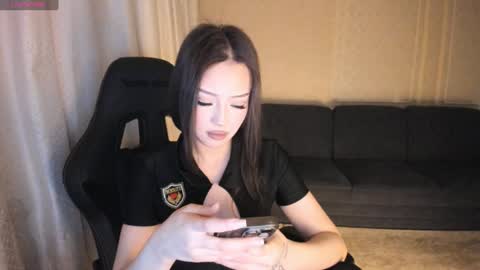 Snapshot of naomi_san chatting on 9, 1, 2025 Naomi online show from 9, 1, 2025