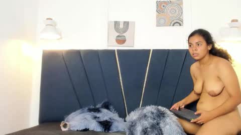 naomi_x0 online show from 3, 3, 2026